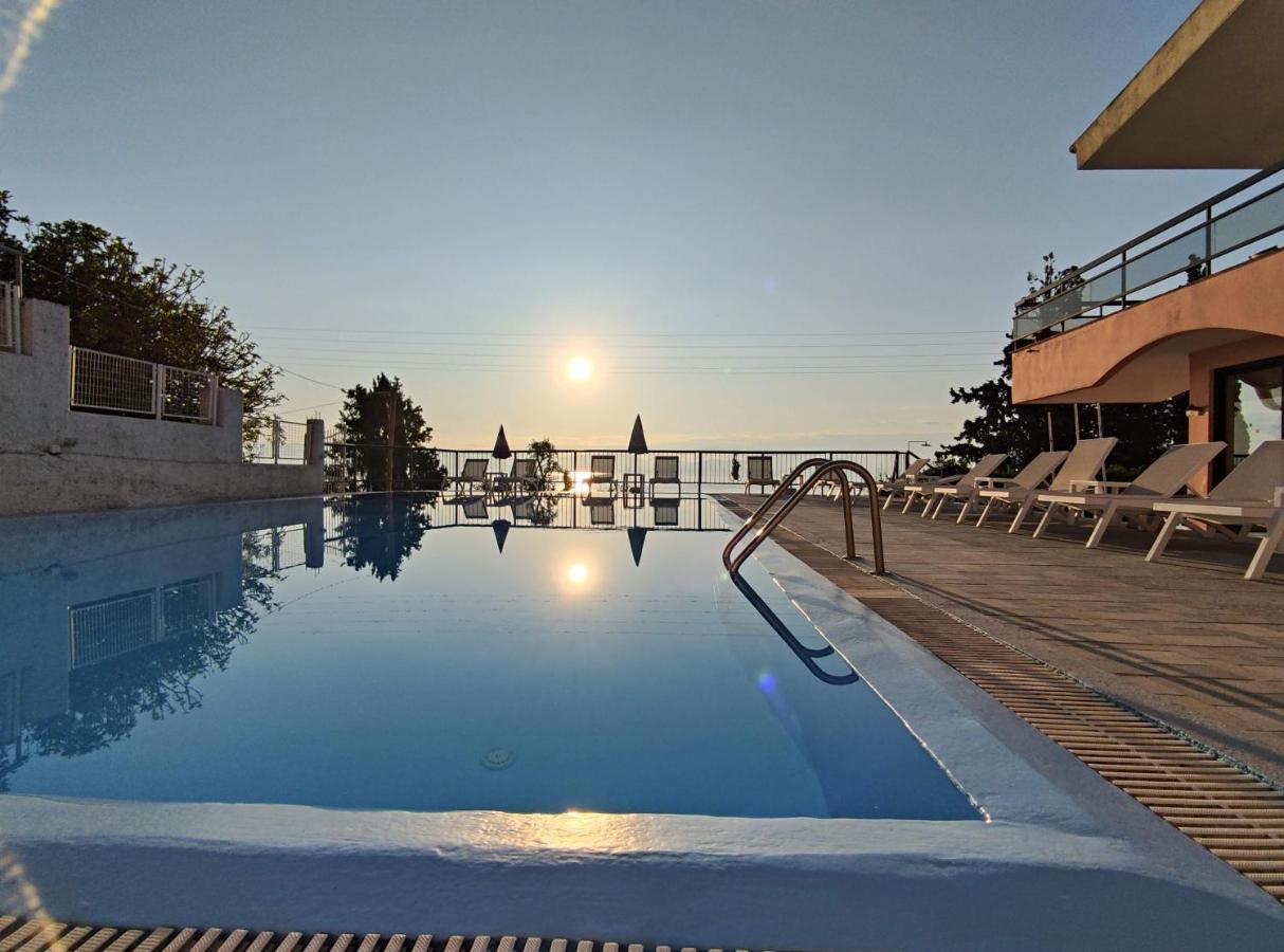 Siora Leni Hotel Benitses (Corfu)