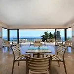 Siora Leni Hotel